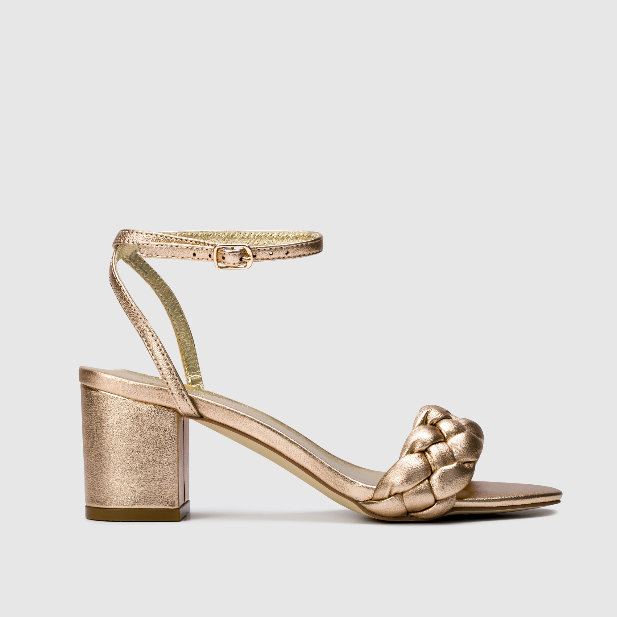 women's formal shoes product photography